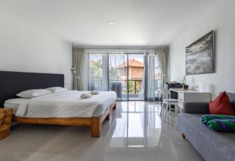 Deluxe Room with Pool View has Balcony rooms