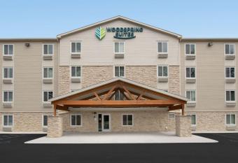 WoodSpring Suites El Paso allows 18 year olds to book a room