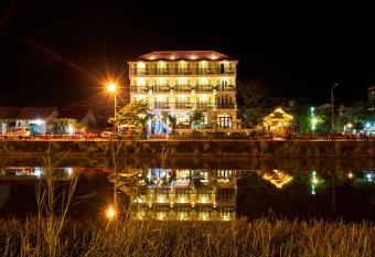 Lantana Boutique Hoi An Hotel has Smoking/Balcony rooms