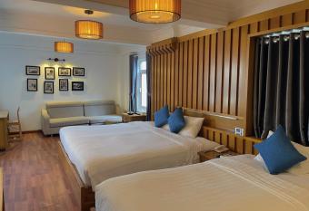Hanoi Central Park Hotel allows 18 year olds to book a room