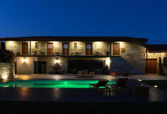 Casa Vieira Lobo has Balcony rooms