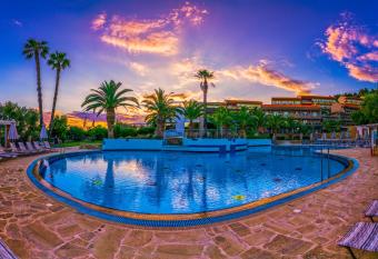 Lagomandra Hotel and Spa has Balcony rooms