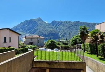 La casa della Nonna Sara allows 18 year olds to book a room