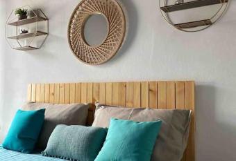 La Casa di Francy allows 18 year olds to book a room