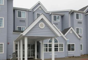 Quality Inn and Suites Caldwell I-77 allows 18 year olds to book a room