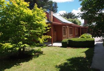 Tahara Cottage has Balcony rooms