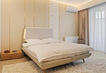 Studio Luxury Cortina North Residence Pipera has Balcony rooms