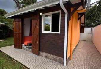 Bungalow Kakao chez Nico has Balcony rooms