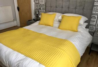 Cartref Guest House allows 18 year olds to book a room