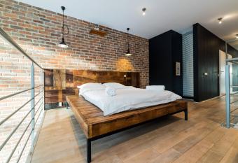 Qbik Loft Aparts has Balcony rooms