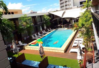 The Cavenagh allows 18 year olds to book a room