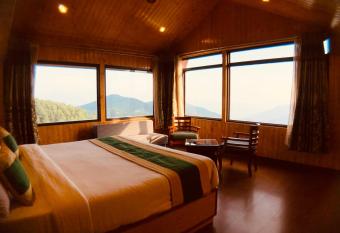 The Himalayan Escape has Balcony rooms