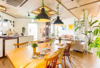 Nara Guesthouse 3F allows 18 year olds to book a room