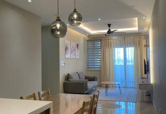 Meridin Bayvue - 3BR - 6 Pax - Near MMHE has Balcony rooms