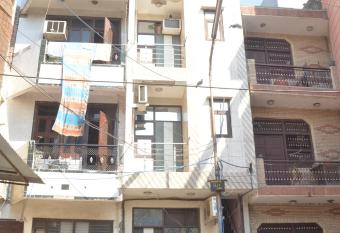 Goel Residency has Balcony rooms