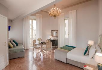 Boutique Hotel Atelier  800 allows 18 year olds to book a room