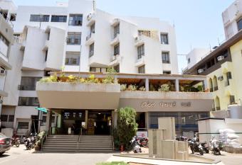 Hotel Panchavati Yatri has Balcony rooms