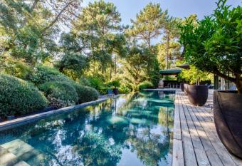 Villa AmanJango has Balcony rooms