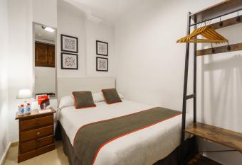 Casa Aljibe de Santa Ana allows 18 year olds to book a room