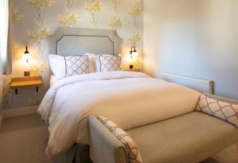 The Inn West End allows 18 year olds to book a room