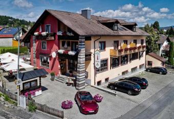 Hotel Waldfrieden das kleine Hotel has Balcony rooms