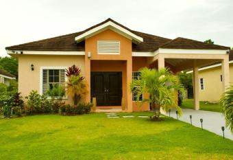 Paradise in Edgehill, Jamaica! allows 18 year olds to book a room