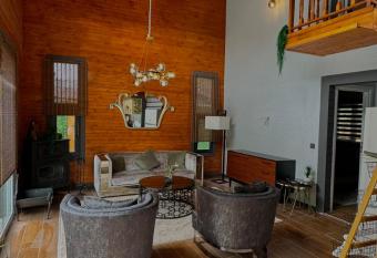 Detached Villa With Pool has Balcony rooms