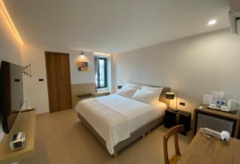 The Celestrail Sukhumvit-Onnut BTS allows 18 year olds to book a room