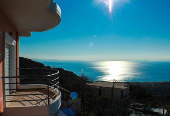 Apartments Vila Emiliano has Balcony rooms