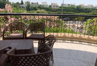                         has rooms with a private hot tub