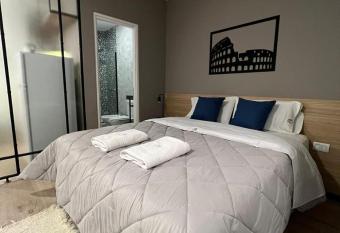 Altos de Alsina Suite has rooms with a private hot tub