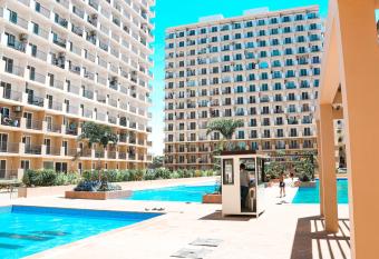 Saekyung Condo with Balcony and Pool Near Mactan Airport has Balcony rooms