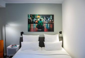 have-a-nice-Stay - Souterrain, Kino, nahe U-Bahn has Balcony rooms