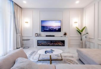 Karon Beach Residence has Balcony rooms