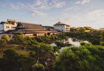 Ohana allows 18 year olds to book a room