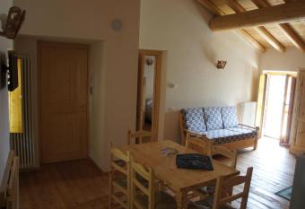 Albergo Diffuso Ornica has Balcony rooms