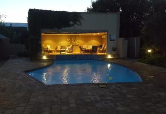 Acacia Lodge has Balcony rooms