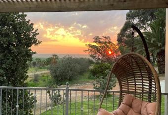 De Gunst Guest Farm has Balcony rooms