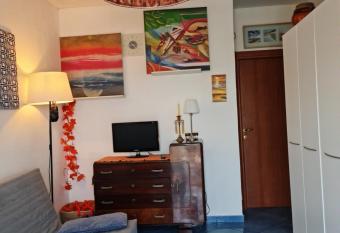 La Terrazza Di Seiano has Smoking/Balcony rooms