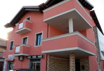 Bed & Breakfast La Perla Rosa has Balcony rooms