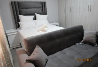 Azrisi Apartments has Balcony rooms