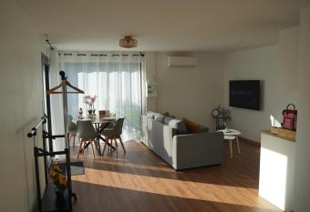 Tiny House Turckheim has Balcony rooms