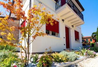 B&B La Porta Rossa has Balcony rooms