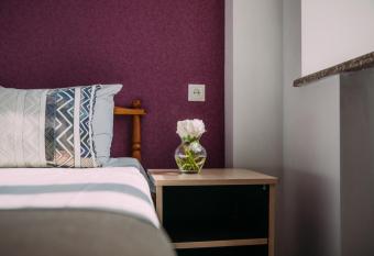 RIS Central Apartments Yerevan allows 18 year olds to book a room