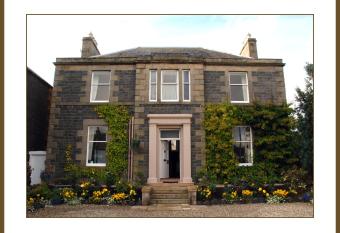 Lornebank Homestay allows 18 year olds to book a room