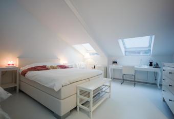 B&B De Kloostertuin allows 18 year olds to book a room