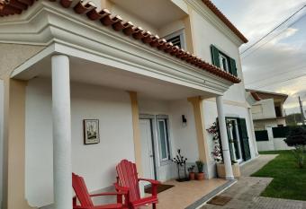 Xixi Cama Bed & Breakfast has Balcony rooms