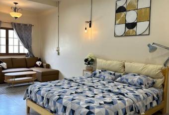 C1 Mama House Suite Room With Bathtub has rooms with a private hot tub