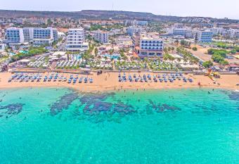 Vrissiana Boutique Beach Hotel allows 18 year olds to book a room