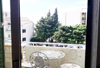 Apartments Mira has Balcony rooms